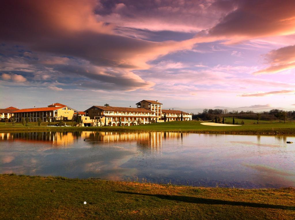 Creative Design House Golf & Spa Pozzolengo Exterior photo